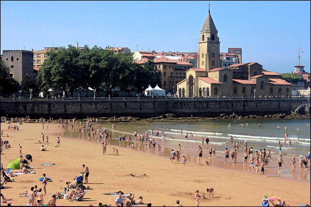 Centro Gijon Cabrales 31 Διαμέρισμα Εξωτερικό φωτογραφία
